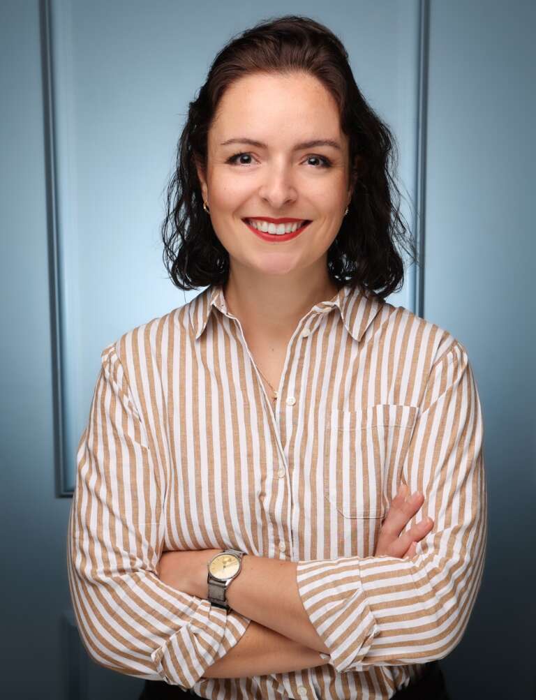 Portrait d’une membre de l’équipe ayant travaillé sur les Invictus Games Düsseldorf 2023.